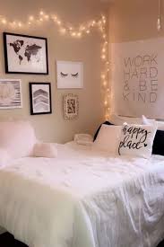 For the country style girls who has a big dream and want to see the world. 60 Aesthetic Dorm Room Ideas On A Budget Diy With My Guy