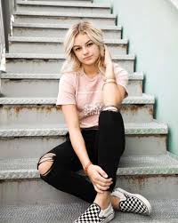 At first, kesley was supposed to be dating her boyfriend carson johns who is also 17 years old. Kesley Leroy Birthday Real Name Age Weight Height Family Contact Details Boyfriend S Bio More Notednames