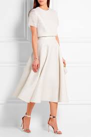 Este nos encanta por su sencillez por la tela y porque aporta distinción con. Vestidos De Novia Para Boda Civil Moda Stylelovely