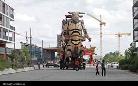 This French Museum Lets You Ride A 45 Foot Tall Minotaur La Machine Piste De Danse