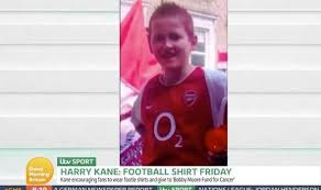 Arsenal fans have trolled harry kane after the striker's latest failed attempt to win a major trophy with tottenham. Harry Kane Explains Arsenal Shirt Picture And If He Would Return To Tottenham S Rivals Football Sport Express Co Uk