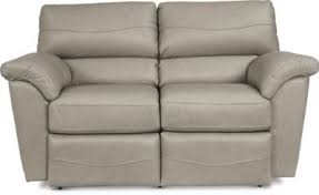Pinnacle is at the top of its reclining sofa game. La Z Boy Reese Leather Reclining Loveseat Homemakers Furniture