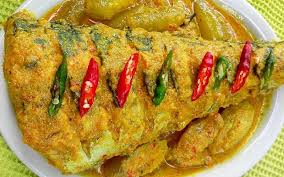 Ikan tenggiri goreng (cadangan hidangan : 5 Resep Gulai Ikan Terpopuler Rasanya Lezat Dimasak Dengan Bumbu Khas Minang Bagian 2