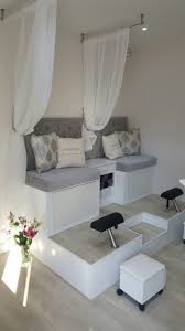 Custom Made Pedicure Station Interieur De Salon De Beaute Interieur De Salon Salon Esthetique
