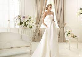 Preloved Pronovias Dakar Duchess Satin Sheath Gown Size 10 12 Our Price 900 Original Price Wedding Dresses Sydney Wedding Dresses Taffeta Wedding Dresses
