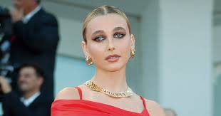 Emma Chamberlain'S Net Worth And Biography • Scottmax.Com