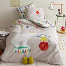Les tailles de housses 240x220cm et 260x240cm sont adaptées aux lits de 160cm et 180cm. Linge De Lit Enfant 3 Suisses