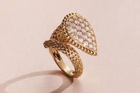 60 model cincin emas model harga mulai 300 ribuan hingga 1 jutaan. 5 Model Cincin Emas Wanita Simple Terbaru Di Tahun 2019