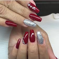 Coffin acrylic nails are a must try this year. Christmas Acrylic Nails Red Acrylic Nails Christmas Nails Acrylic Fake Nails Designs