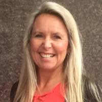 Jennifer Snoddy's Instagram, Twitter & Facebook