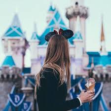 Meet Your Posher Sage Disney Photo Ideas Disneyland Photography Disney Photography