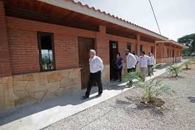Apoyos económicos para preescolar, primaria, secundaria, preparatoria y universidad. Anuncia Amlo Aumento A Monto De Becas Y Pensiones Politica La Jornada
