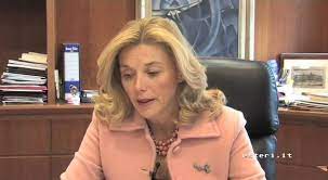 Prima donna a ricoprire questo incarico. Elisabetta Belloni E La Prima Donna Al Vertice Della Farnesina