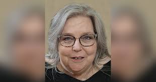 Linda Volz's Instagram, Twitter & Facebook