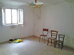 Has a fetching advantage in a dining room overlooking the c. Town House For Sale In Palena Chieti Abruzzo Italy Abruzzo Chieti Palena