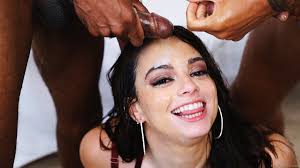 ▷ Sophia Burns in SOPHIA BURNS Deepthroat and Facial 3-Way (Photo 14) |  Evil Angel