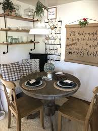 Ideen Fur Den Speisesaal Kuchen Stehen Auf Einem Stall So Ein Kleiderstuhl Dining Room Small Farmhouse Dining Dining Room Decor