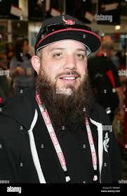 John Deleon's Instagram, Twitter & Facebook