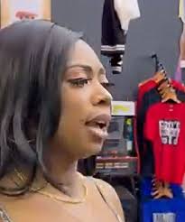 Listening to her carefully, you can feel she is crying within She is in  PAINS 🤣🤣🤣🤣😂😂😂