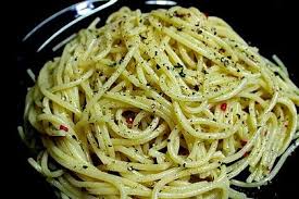 Spaghetti Mit Knoblauch Ol Sauce Von Nina82 Chefkoch Knoblauch Spaghetti Glasnudeln Rezept Spaghetti Bolognese Rezept