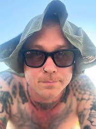 Justin Parenteau (@stylewithjustin) • Instagram photos and videos