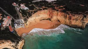 Tripadvisor has 1,503,578 reviews of algarve hotels, attractions, and portugal's most southerly region offers historical attractions in former moorish capital silves and fascinating. Algarve Portugal Im Winter Die Schonsten Strande Und Orte