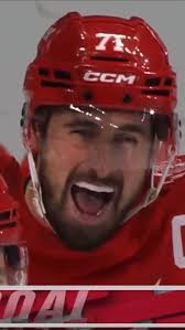 Raymond's Fast Break Leads to Score