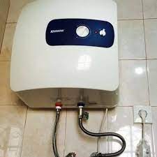 Fitur lainnya yang dimiliki pemanas air gas satu ini adalah flame failure savety, filter air, dan bagi sahabat 99 yang sedang mencari water heater tapi khawatir bikin kamar mandi sesak, merk. Jual Krisbow Water Heater 350w Pemanas Air Mandi 15l Onderdil Jakarta Utara Dee Satria Tokopedia