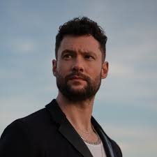 Encuentra músicos a los que les guste Calum Scott