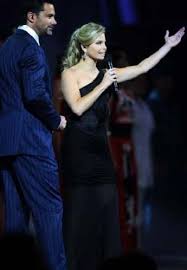 Ya se ha ido más de la mitad del público de la quinta vergara. Fashion Police Primera Noche Del Festival De Vina 2010 Demode