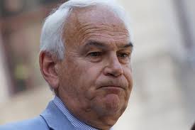 Council man Robert Holden endorses Lee Zeldin over Kathy Hochul