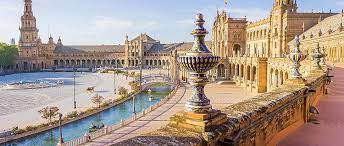 Im bild ist die hauptstadt andalusiens und die viertgrößte stadt spaniens oben rechts zu sehen. Kreuzfahrten Nach Sevilla Cadiz Spanien Royal Caribbean Cruises