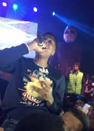 He was raised mainly by his maternal grandmother due to his father being sentenced to 55 years in prison, fader magazine reports. Youngboy Brach Nie Wieder Grosse Gewicht Alter Korperstatistik