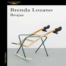 Brujas contiene el lenguaje y esa noche fue lenguaje. Brujas