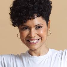 Ana Pion's Instagram, Twitter & Facebook