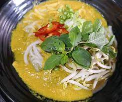 Citarasa rempah masak laksa yang dilengkapi dengan santan, makin menjadikan kuahnya enak dan pekat. Resepi Laksa Kuah Ayam Paling Simple Iluminasi