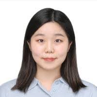 Elli Kim's Instagram, Twitter & Facebook