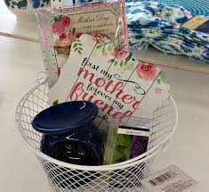 The best mother's day gifts are spa gift baskets, chocolate covered strawberries and flowers. Mother S Day Gift Basket Under 5 At Dollar Tree