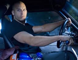 Ora che dom e letty sono in luna di miele e brian e mia si sono ritirati ed il resto del gruppo è stato esonerato, il team giramondo ha trovato una parvenza di vita normale. Fast And Furious 1 8 Im Stream Renn Reihe Legal Online Sehen Kino De