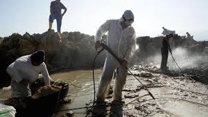 Hadera, israel (ap) — hundreds of volunteers took part saturday in a cleanup operation of the israeli shoreline as investigations are underway to determine the cause of an oil spill that threatens the beach and wildlife. Oil Spill Reaches Shores Of Israel Lebanon Al Monitor The Pulse Of The Middle East