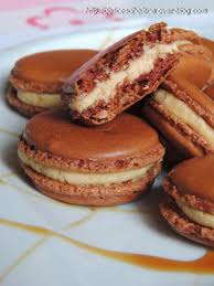 Macarons Au Caramel Beurre Sale Les Delices D Helene Recette Macaron Macaron Recettes De Cuisine