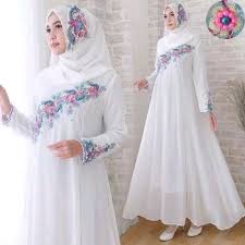 Sebab motif bunga yang kecil dan manis ini cukup hanya dengan menambahkan sedikit aksen renda pada bagian kerah atau. Model Baju Gamis Dari Kain Sifon Hijabfest