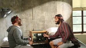 Hot Sophia Shows Off Her Arousing Side