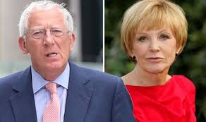 She will join numbers whizz rachel riley and wordsmith susie dent, where together they will be the tv programme's formidable female trio, every weekday at 2.10pm. Nick Hewer Breaks Silence On Countdown Replacement Anne Robinson The Show Is The Star Celebrity News Showbiz Tv Samachar Central