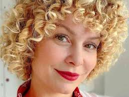 Abuso na infância e vício: Bárbara Borges, de A Fazenda 14, explicou  passado difícil