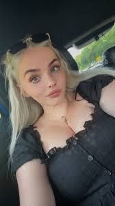 Corrine Grace's Instagram, Twitter & Facebook