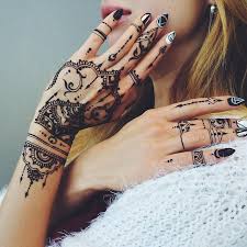 Pin By Alia Maisarah On Inai In 2020 Henna Tattoo Designs Hand Tattoos Henna Hand Tattoo