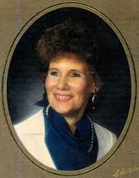 Elizabeth Pickard's Instagram, Twitter & Facebook