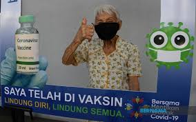 Warga emas sememang menjadi sasaran kumpulan antivaksin untuk menyebarkan dakyat mereka. Bernama Fasa 2 Program Imunisasi Covid 19 Bermula Hari Ini