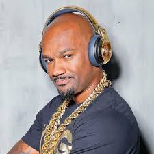 Happy Bday 🥳🎁🎈🎊🎉🎂🍰🍾🥃🍺 to Darian Morgan, better known to all of us  professionally as Big Tigger aka Big Tigg. As we all know, he is an  American television 📺/radio 📻 personality and